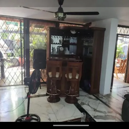 Villa Boutique - Casa Completa En De Indias, Barrio Castillogrande
